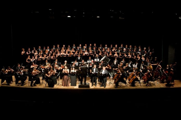 Foto da Nona Sinfonia apresentada em 2009 pela Camerata