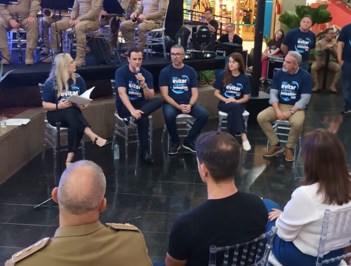 Médicos esclareceram duvidas no evento . Foto Marco Azul Divulgacao