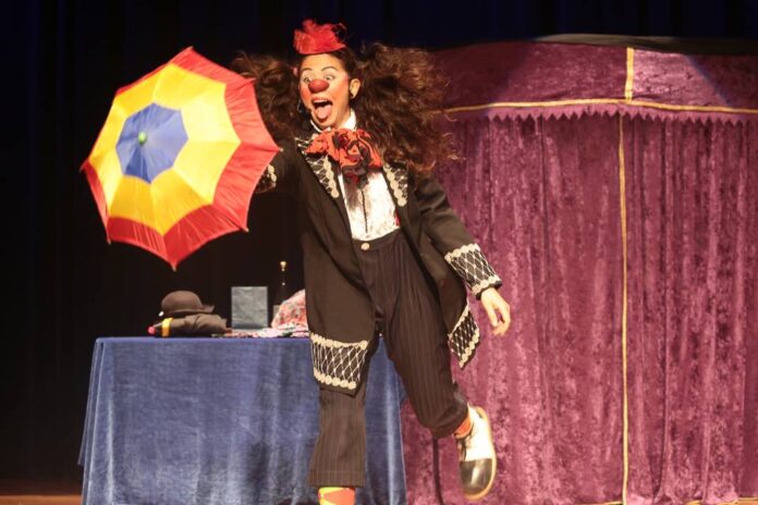 Circo da Goiaba é atração do Bailinho Bye Bye Férias no MULTI Open Shopping. crédito Divulgação