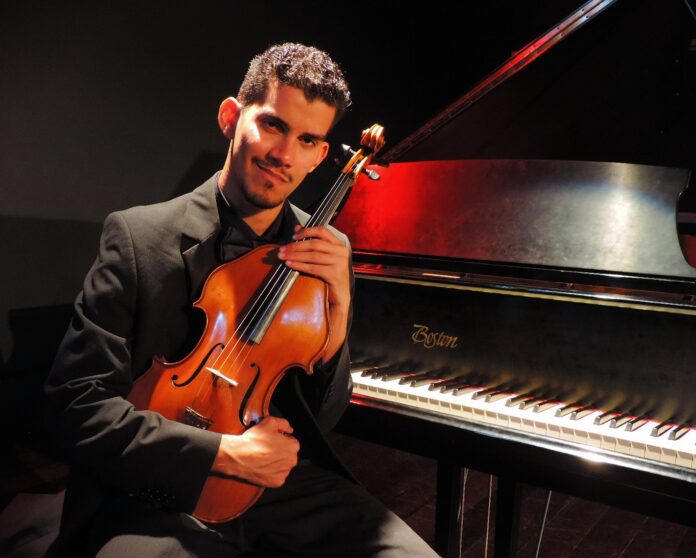 Matheus Gadelha promove o projeto Música nos Hospitais -Uma Cura Arretada em unidades hospitalares da Grande Florianópolis. crédito Divulgação